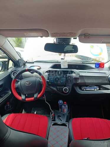 Toyota Aqua-3