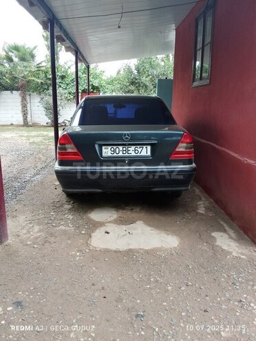 Mercedes C 240 2000, 350,228 km - 2.4 l - Saatlı