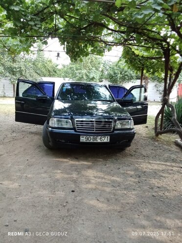 Mercedes C 240 2000, 350,228 km - 2.4 l - Saatlı