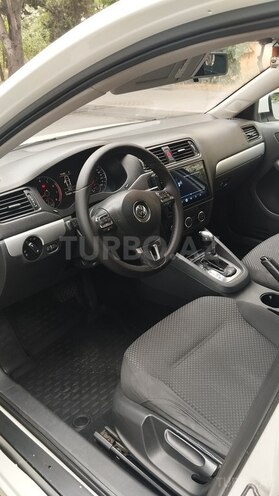 Volkswagen Jetta-7