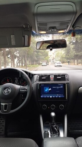 Volkswagen Jetta-9