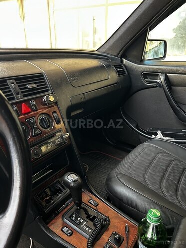 Mercedes C 180 1997, 250,000 km - 1.8 л - Bakı