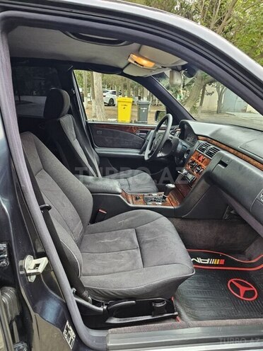 Mercedes E 200 1997, 295,000 km - 2.0 l - Sumqayıt