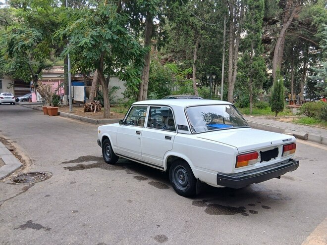 LADA (VAZ) 2107 2005, 256,000 km - 1.6 l - Bakı