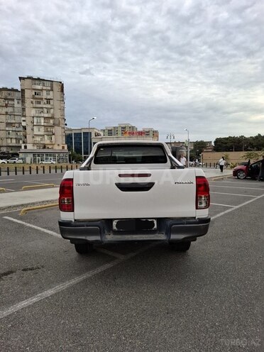 Toyota Hilux 2018, 292,000 km - 2.4 l - Bakı