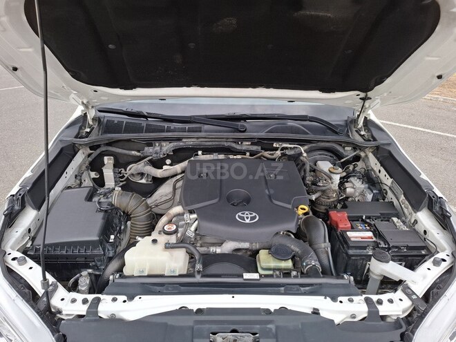 Toyota Hilux 2018, 292,000 km - 2.4 l - Bakı