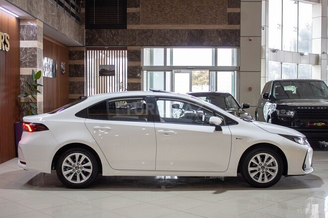 Toyota Corolla 2024, 8,900 km - 1.8 l - Bakı