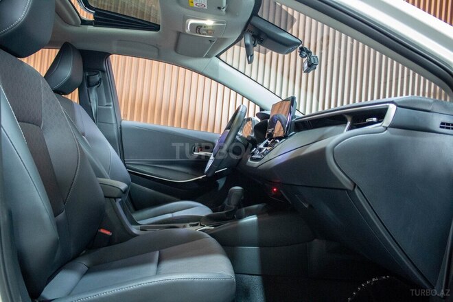 Toyota Corolla 2024, 8,900 km - 1.8 l - Bakı