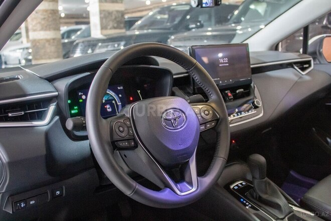 Toyota Corolla 2024, 8,900 km - 1.8 l - Bakı