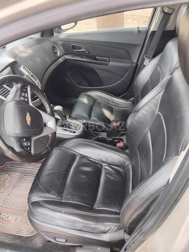 Chevrolet Cruze 2013, 284,307 km - 1.6 l - Neftçala