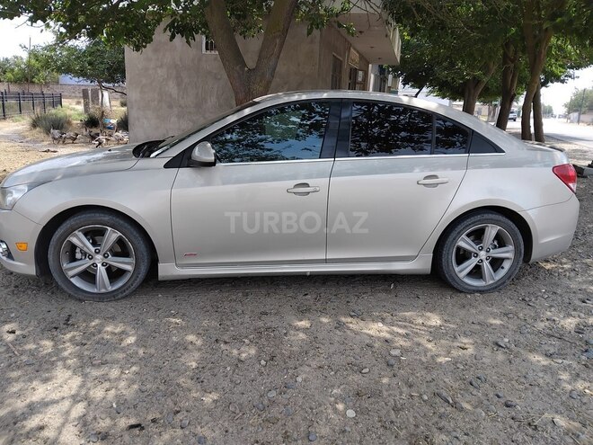 Chevrolet Cruze 2013, 284,307 km - 1.6 l - Neftçala
