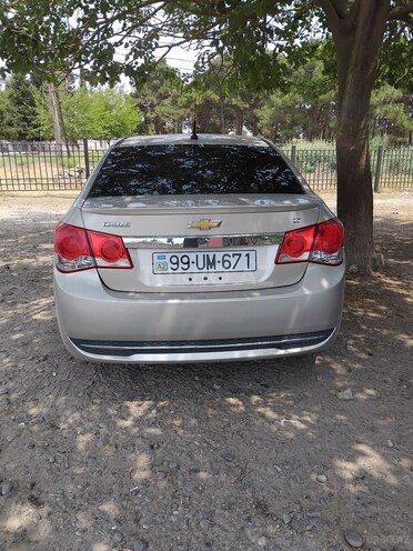 Chevrolet Cruze 2013, 284,307 km - 1.6 l - Neftçala