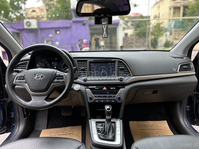 Hyundai Avante 2015, 122,000 km - 1.6 l - Bakı