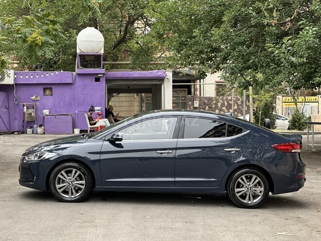 Hyundai Avante 2015, 122,000 km - 1.6 l - Bakı