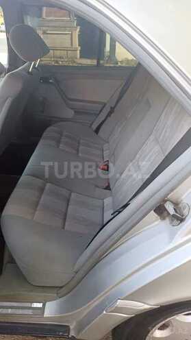 Mercedes C 180 1995, 318,000 km - 1.8 л - Qazax