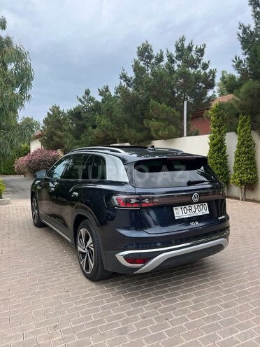 Volkswagen ID.6 Crozz-6