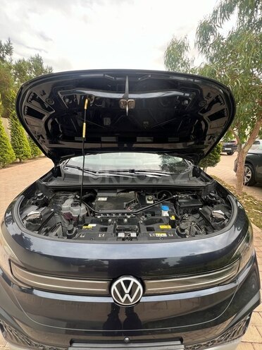Volkswagen ID.6 Crozz-13