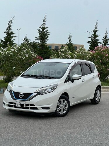 Nissan Note-2