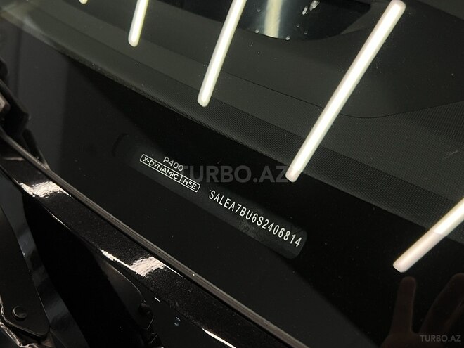Land Rover Defender-25
