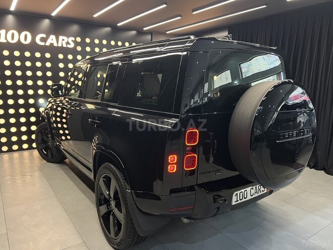 Land Rover Defender-7