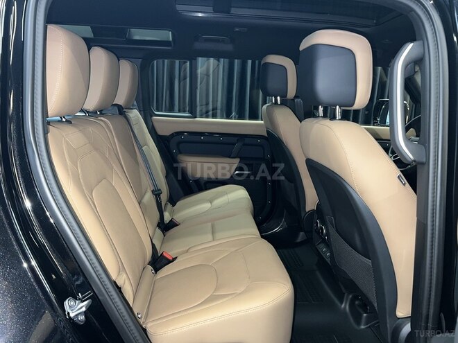 Land Rover Defender-11