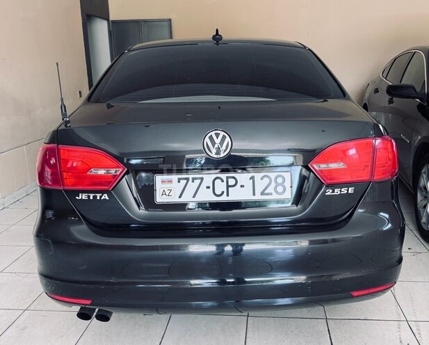Volkswagen Jetta-12