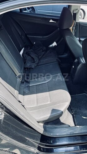 Volkswagen Jetta-7