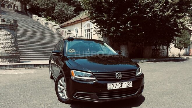 Volkswagen Jetta-2
