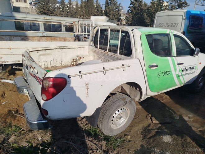 Mitsubishi L200 2008, 902,030 km - 2.5 l - Bakı