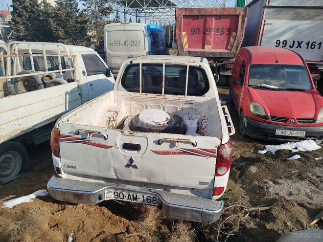 Mitsubishi L200 2008, 902,030 km - 2.5 l - Bakı