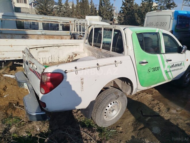 Mitsubishi L200 2008, 902,030 km - 2.5 l - Bakı