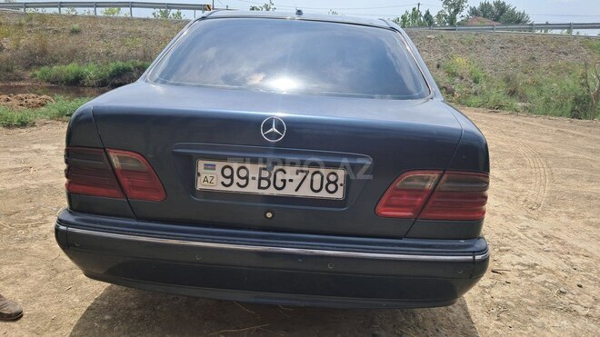 Mercedes E 270 2001, 535,200 km - 2.7 l - Bakı