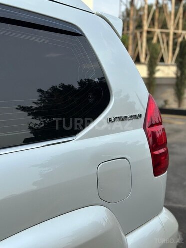 Toyota Land Cruiser Prado-17