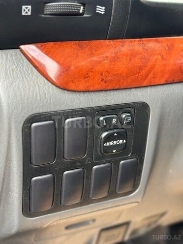 Toyota Land Cruiser Prado-16
