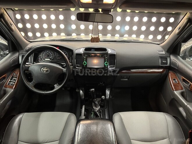 Toyota Land Cruiser Prado-14