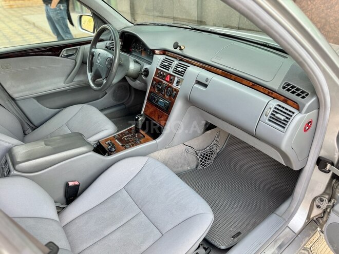 Mercedes E 320 2000, 400,000 km - 3.2 l - Gəncə