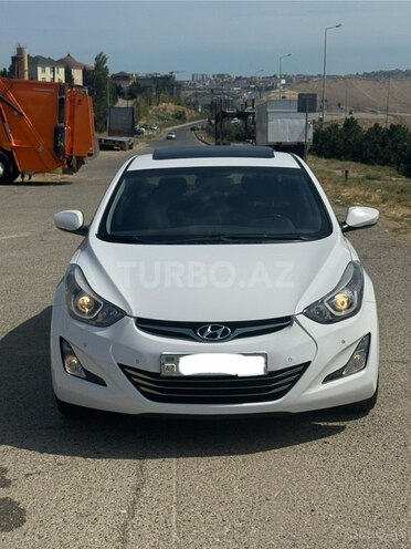 Hyundai Elantra-4