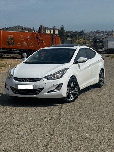 Hyundai Elantra-3