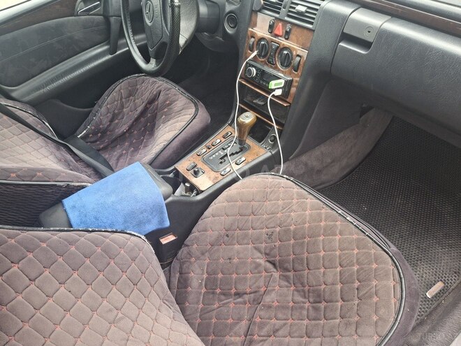 Mercedes E 240 1997, 565,000 km - 2.4 l - Bakı