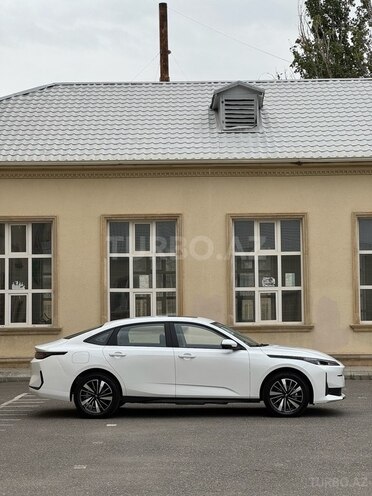 Changan Qiyuan A05 2024, 0 km - 1.5 л - Bakı