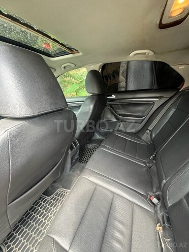 Volkswagen Jetta-8