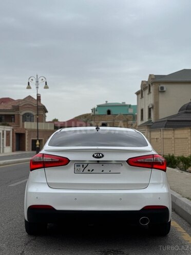 Kia Cerato-5
