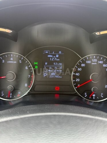 Kia Cerato-11