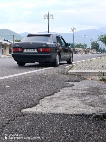 Mercedes 190 1990, 350,000 km - 2.0 l - Şəki