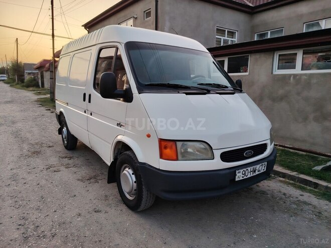 Ford Transit 2000, 386,000 km - 2.5 л - Quba