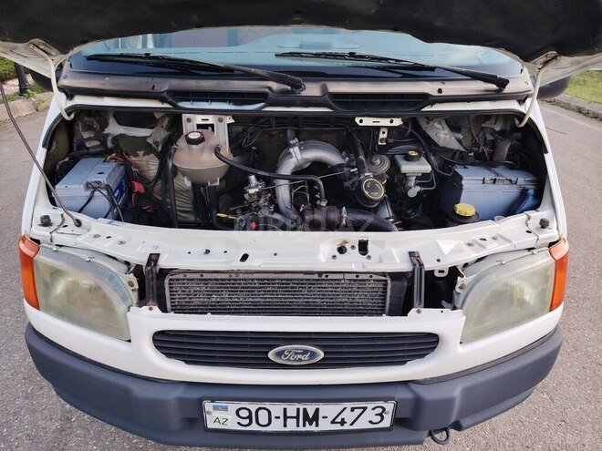 Ford Transit 2000, 386,000 km - 2.5 л - Quba
