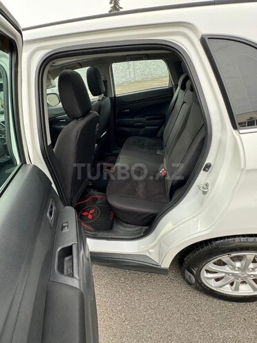 Mitsubishi ASX-9