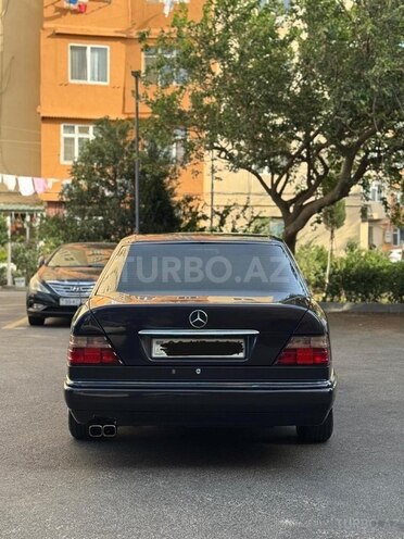 Mercedes E 220 1994, 350,000 km - 2.2 л - Bakı