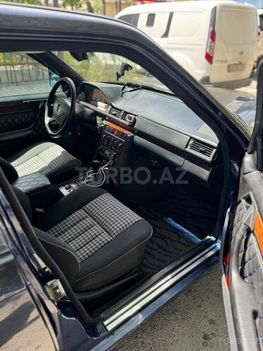 Mercedes E 220 1994, 350,000 km - 2.2 л - Bakı