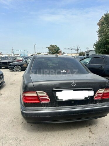 Mercedes E 240 2000, 450,000 km - 2.6 l - Bakı